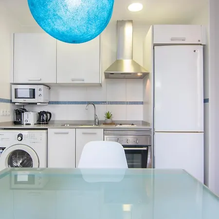 Downtown Host Apartment