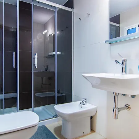 Downtown Host Apartment